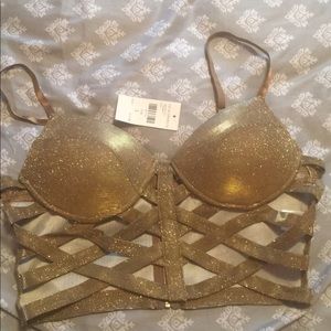 Fashion nova Laya Bra crop top